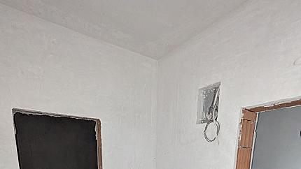 Стилен 2-стаен апартамент със собствен двор в  кв. Малинова долина