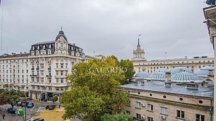 Луксозен апартамент на престижната ул. Съборна