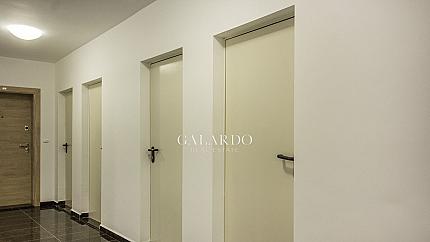 Луксозен апартамент с 3 спални в Младост 4