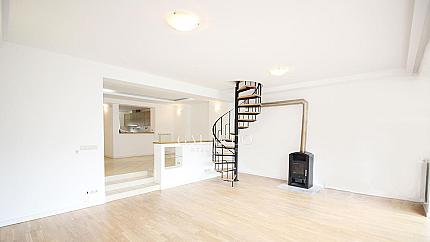 Къща под наем в затворен комплекс в кв.Витоша