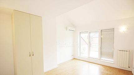 Къща под наем в затворен комплекс в кв.Витоша