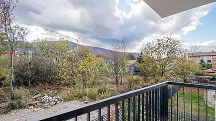 Стилно обзаведен нов апартамент с две спални в кв. Кръстова Вада