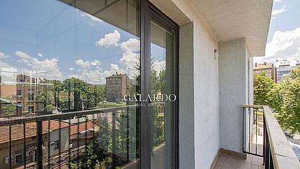 Просторен офис в нова сграда до Сточна гара