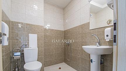 Просторен офис в нова сграда до Сточна гара