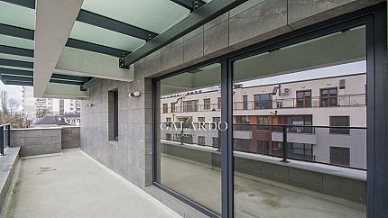 Четиристаен апартамент на две нива за продажба в кв. Дианабад