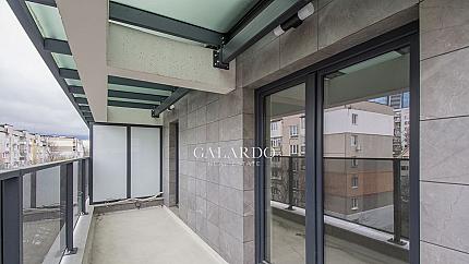 Четиристаен апартамент на две нива за продажба в кв. Дианабад