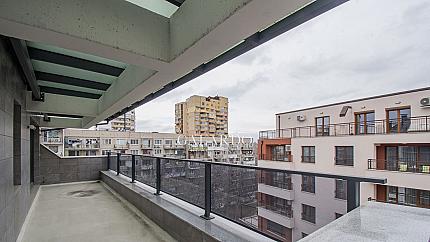 Четиристаен апартамент на две нива за продажба в кв. Дианабад