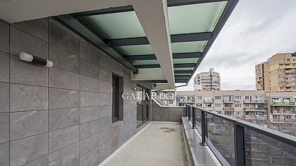 Четиристаен апартамент на две нива за продажба в кв. Дианабад