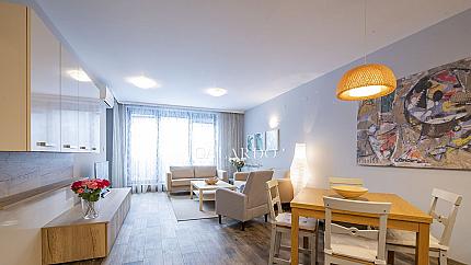 Двустаен апартамент за продажба в затворен комплекс в кв. Симеоново