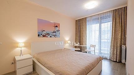 Двустаен апартамент за продажба в затворен комплекс в кв. Симеоново