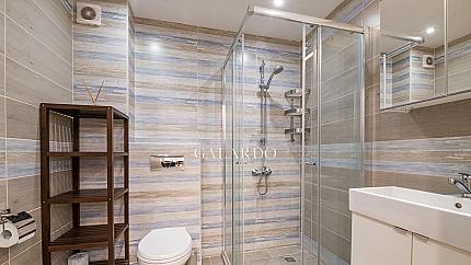 Двустаен апартамент за продажба в затворен комплекс в кв. Симеоново