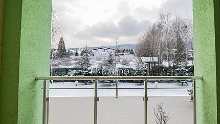 Двустаен апартамент за продажба в затворен комплекс в кв. Симеоново