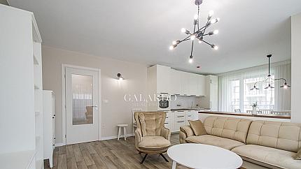 Луксозно обзаведен тристаен апартамент под наем в жк.Дианабад