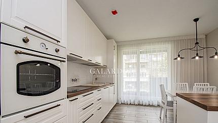 Луксозно обзаведен тристаен апартамент под наем в жк.Дианабад