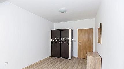 Тристаен апартамент със собствен двор в кв. Драгалевци