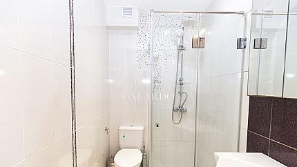 Тристаен апартамент със собствен двор в кв. Драгалевци