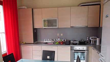 Тристаен обзаведен апартамент в  к-с Ботаника, кв. Драгалевци