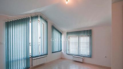 Тристаен апартамент в кв. Драгалевци