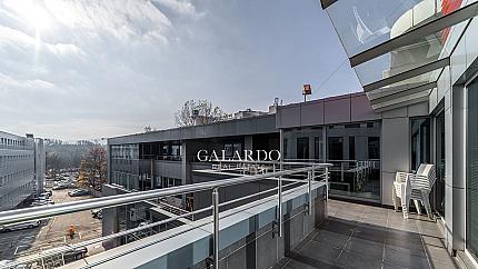 Офис в бизнес сграда