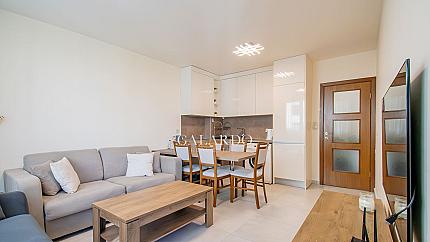 Слънчев тристаен апартамент до Paradise Center