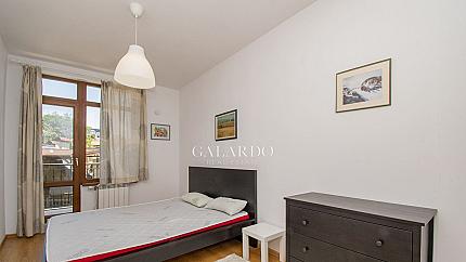 Apartment in a representative building next to the National Theater