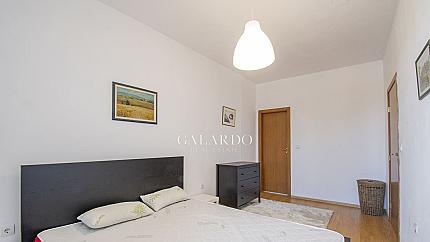 Apartment in a representative building next to the National Theater