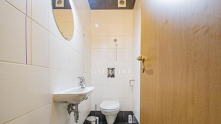 Apartment in a representative building next to the National Theater