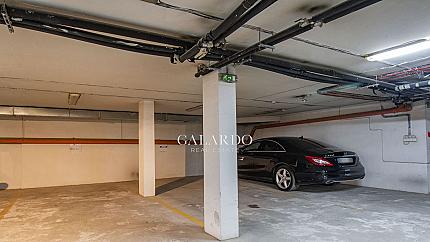 Apartment in a representative building next to the National Theater