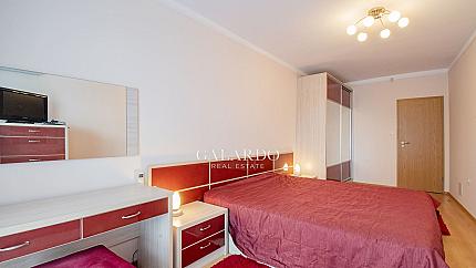 Spacious apartment next to James Boucher Metro Station