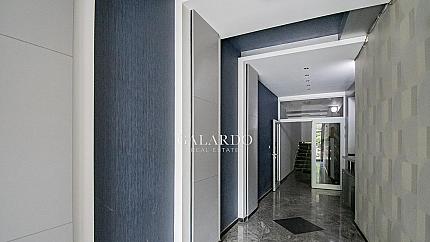 Spacious apartment next to James Boucher Metro Station