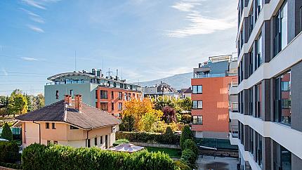 Уникален 4-стаен апартамент за продажба