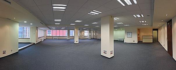 Еднопространствен офис в бизнес сграда в Лозенец