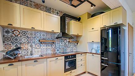 Елегантен апартамент с две спални под наем в кв. Изгрев