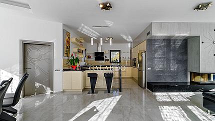 New designer house with furniture and yard, v.z. Bunker