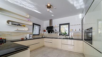 New designer house with furniture and yard, v.z. Bunker