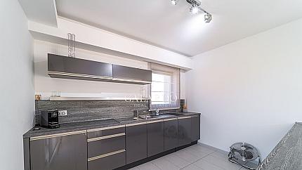 New designer house with furniture and yard, v.z. Bunker