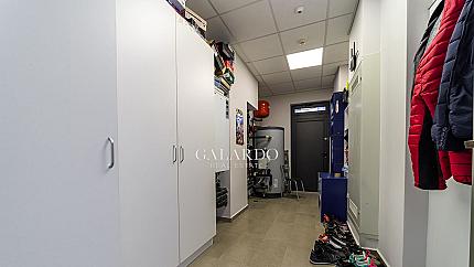 New designer house with furniture and yard, v.z. Bunker