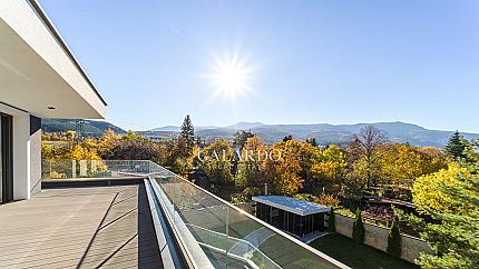 New designer house with furniture and yard, v.z. Bunker