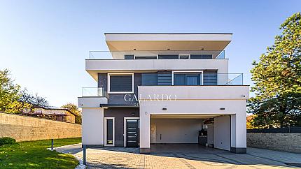 New designer house with furniture and yard, v.z. Bunker