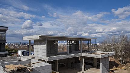 Модерна самостоятелна къща в местност  Ботаническа градина - кв. Драгалевци