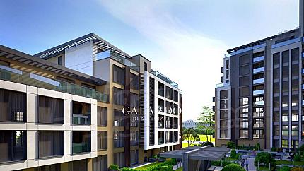 South 2-bedroom apartment in a luxury complex meters from a future metro station