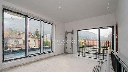 Просторна еднофамилна къща в нов затворен комплекс