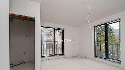 Просторна еднофамилна къща в нов затворен комплекс