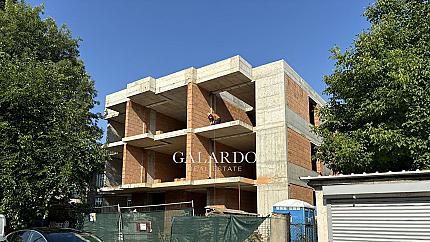 Elegant two-bedroom apartment with panoramic views in a boutique building in Ovcha Kupel