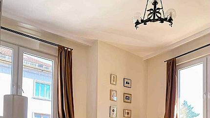 Просторен апартамент в сърцето на София