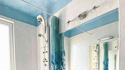 Просторен апартамент в сърцето на София