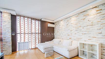 Стилен тристаен апартамент под наем