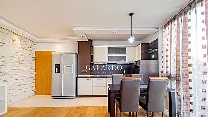 Стилен тристаен апартамент под наем