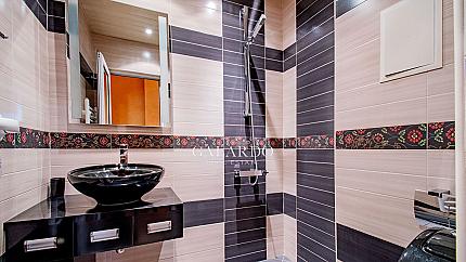 Стилен тристаен апартамент под наем