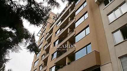 Четиристаен апартамент под наем